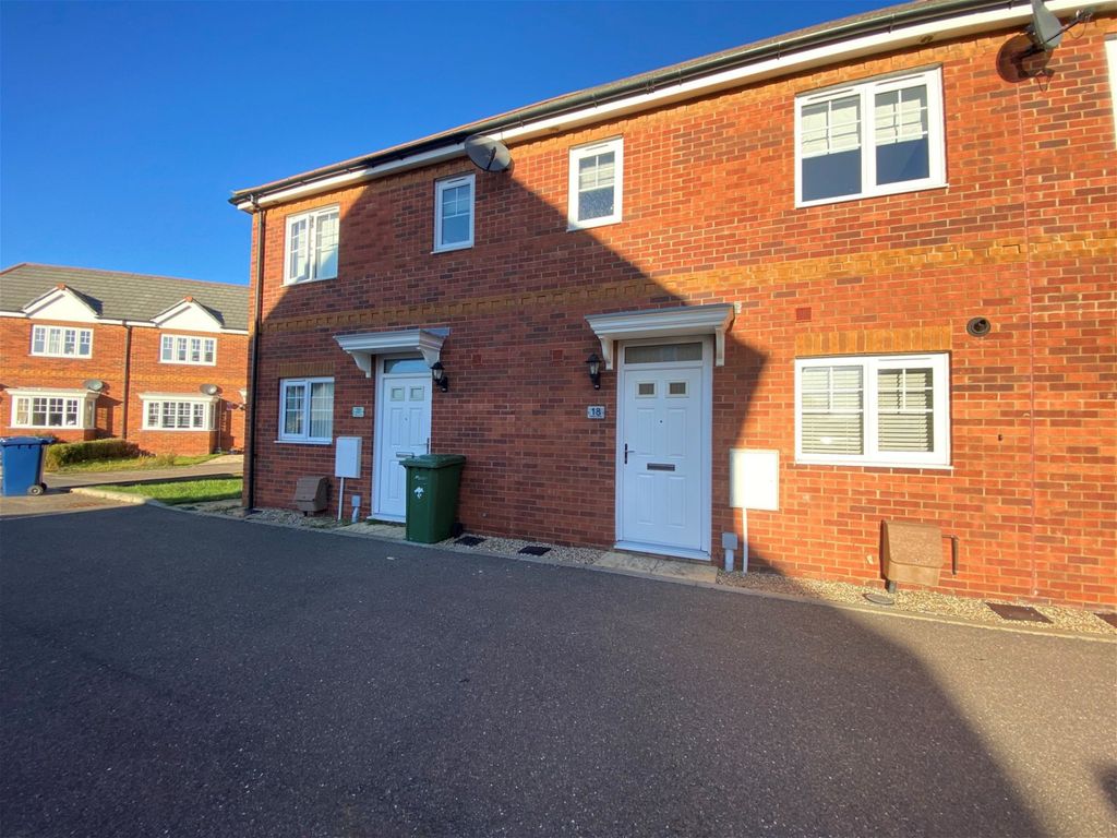 3 bed terraced house for sale in Pattens Close, Whittlesey