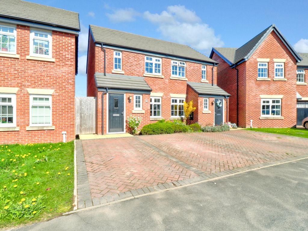 2 bed semidetached house for sale in Friesian Drive, Lightfoot Green