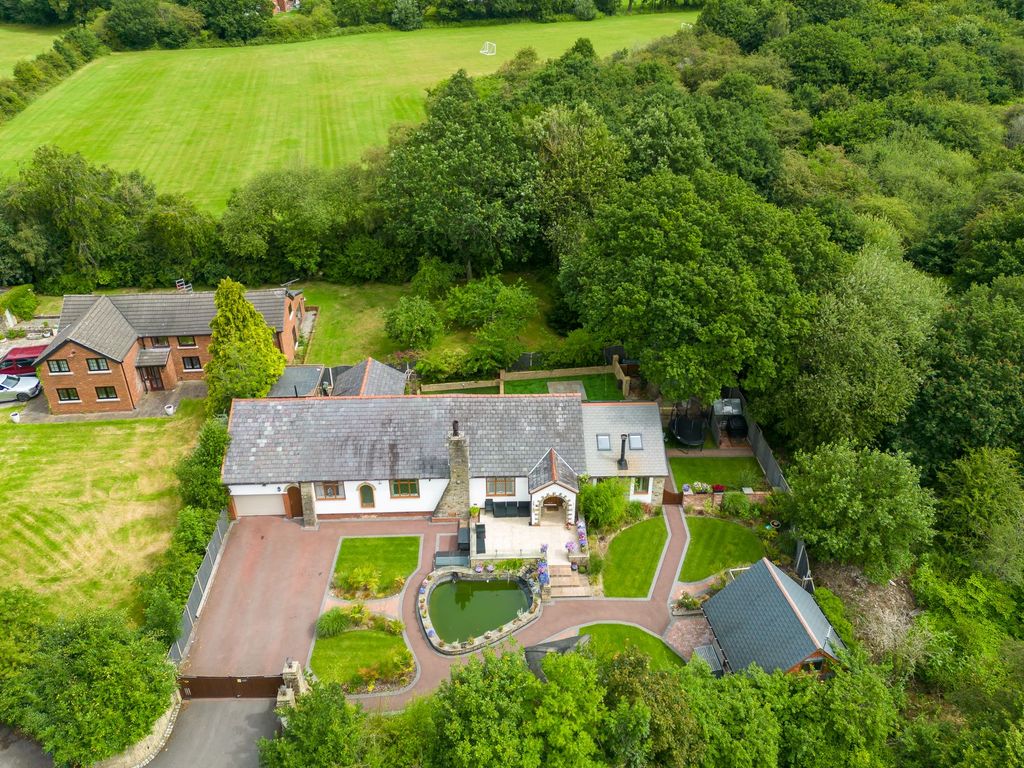 4 bed detached bungalow for sale in Gathurst Road, Orrell WN5, £600,000 Zoopla