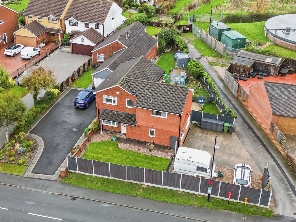 6 bed detached house for sale in Whitehouse Road, Tamworth