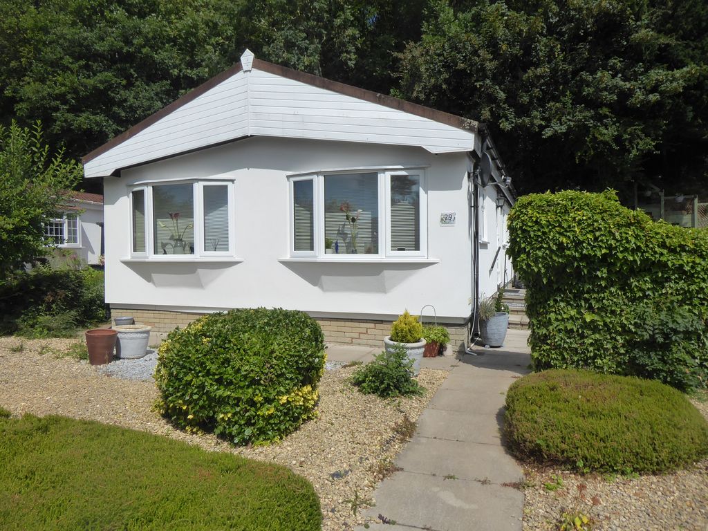 2 bed mobile/park home for sale in Hopeswood Park, Gloucester Road