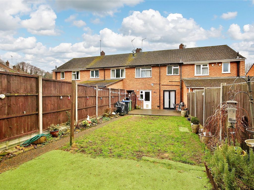 3 bed terraced house for sale in Robin Hood Crescent, Knaphill, Woking