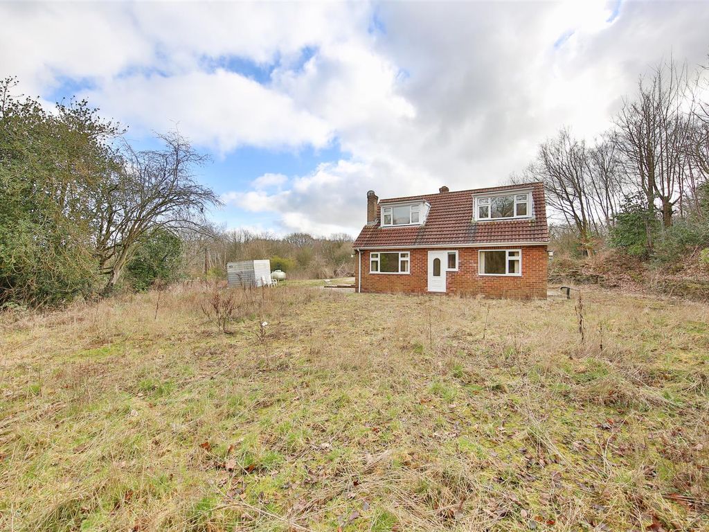 4 bed detached bungalow for sale in Cross Road, Off Middle Road Hardwick Wood, Wingerworth S42