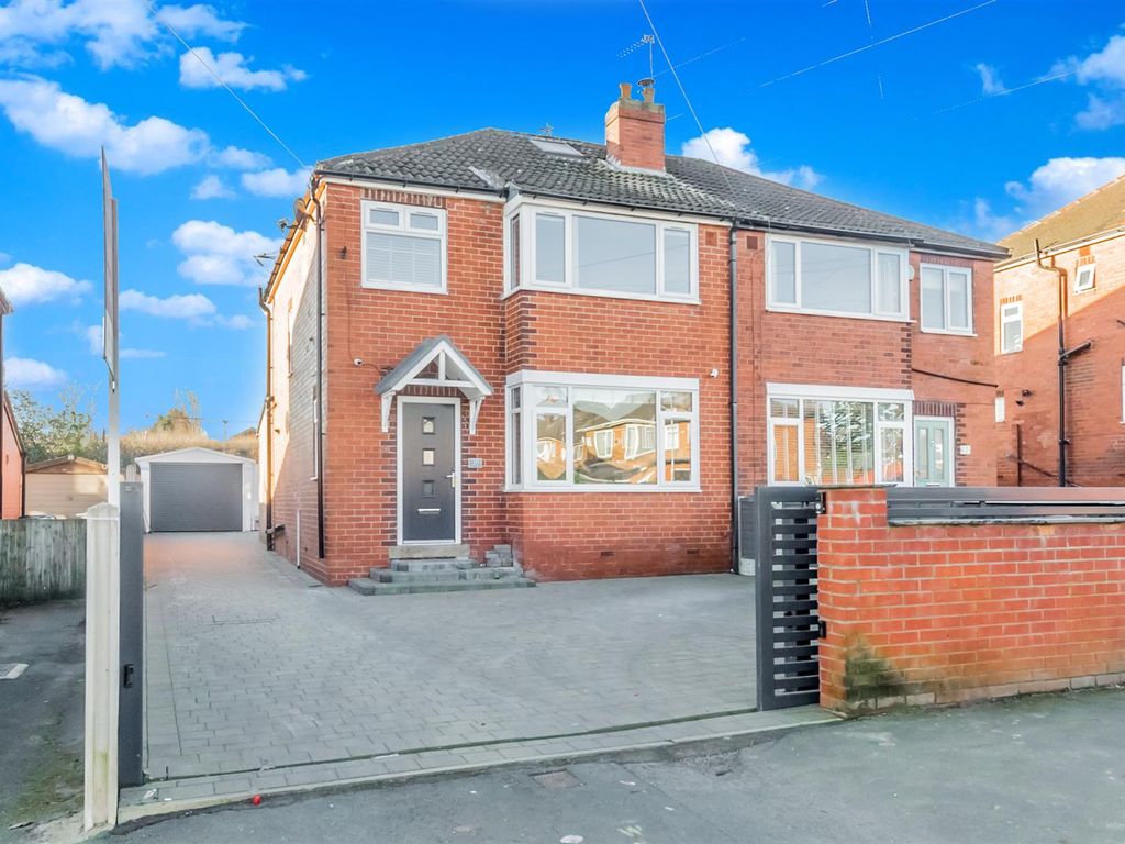 3 bed semidetached house for sale in Gotts Park Avenue, Armley, Leeds