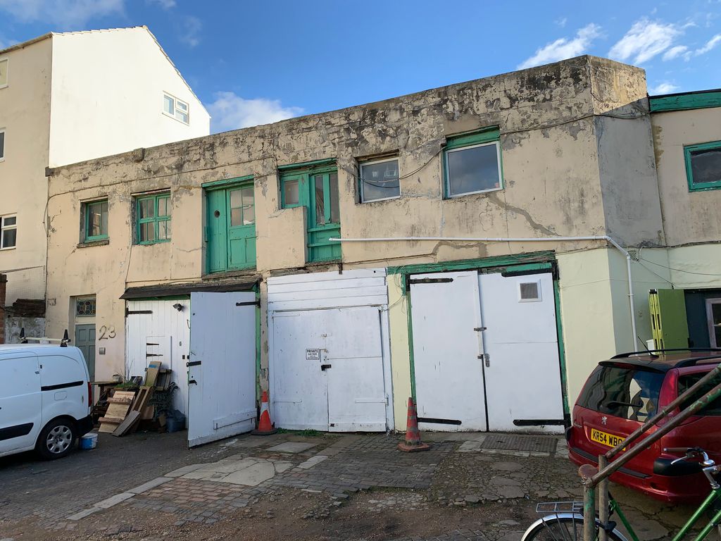 Lansdowne Mews, Hove BN3