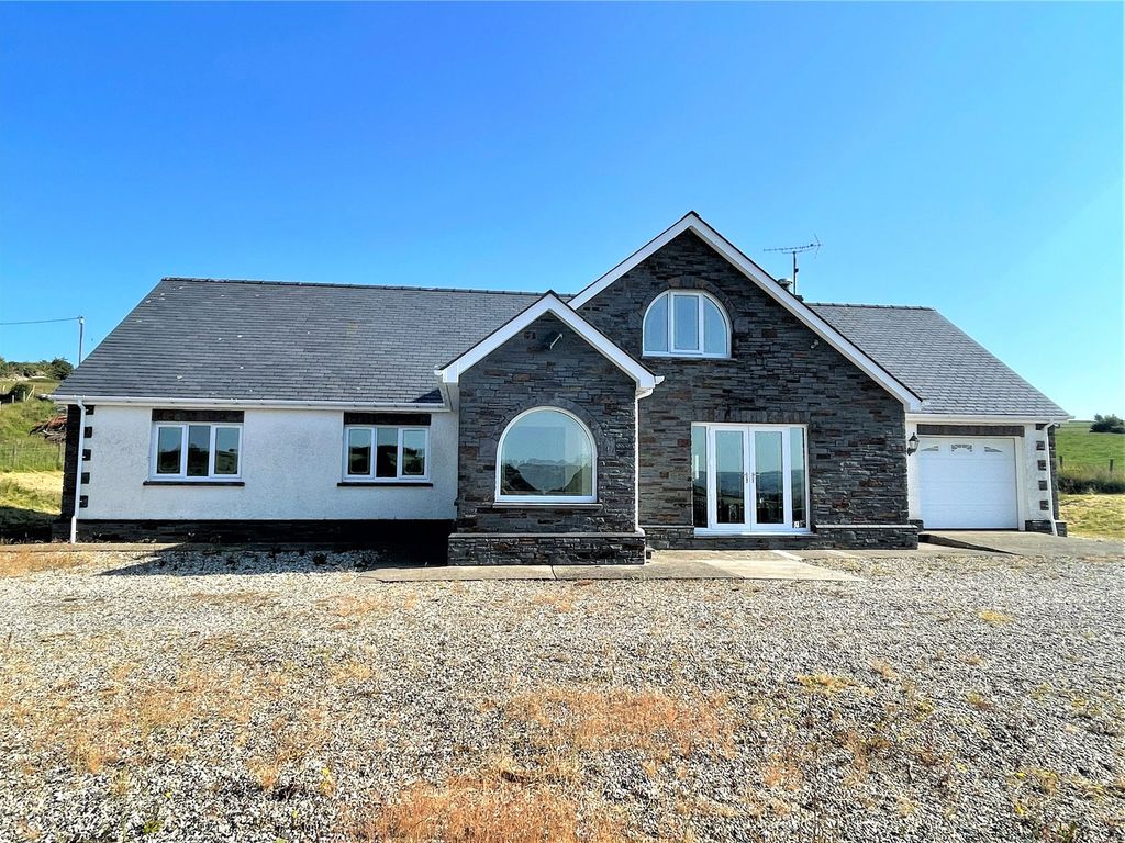 6 bed bungalow to rent in Swyddffynnon, Ystrad Meurig, Ceredigion SY25