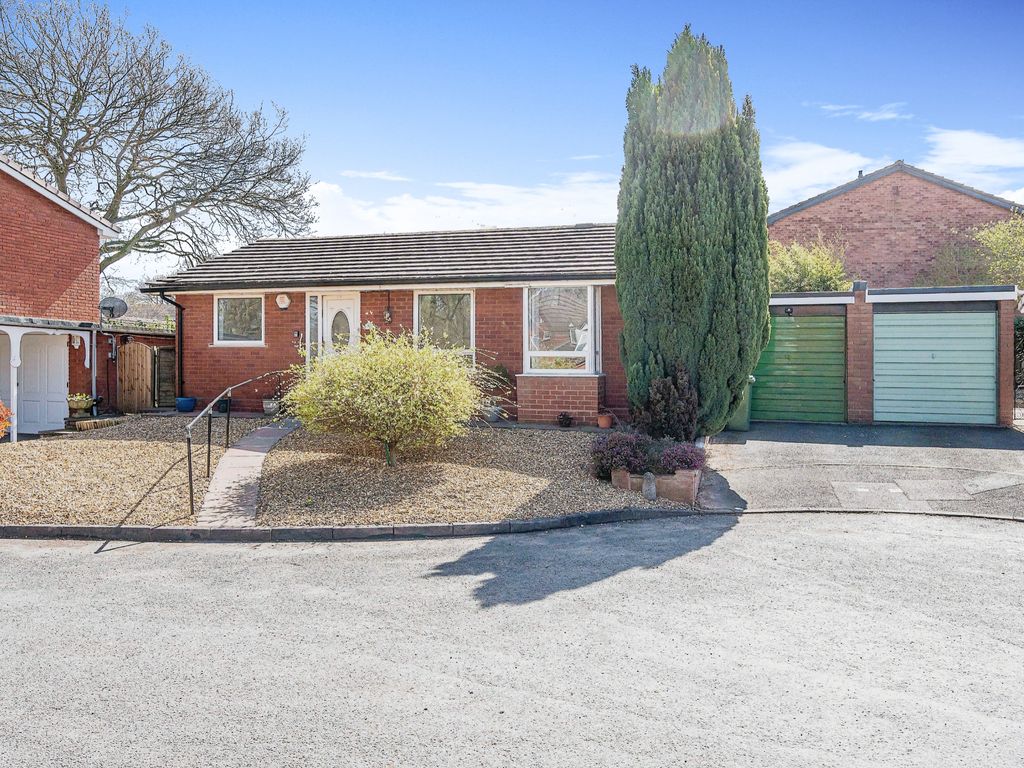2 bed detached bungalow for sale in Goldcrest Drive, Kidderminster DY10