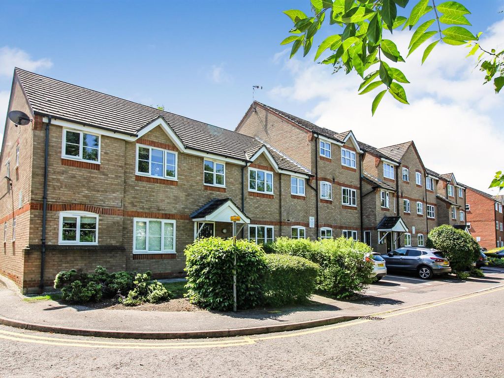 2 bed flat to rent in Hilda Wharf, Aylesbury HP20 Zoopla