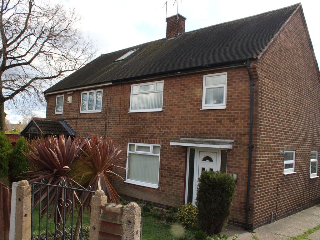 3 bed end terrace house for sale in Bridgnorth Drive, Clifton