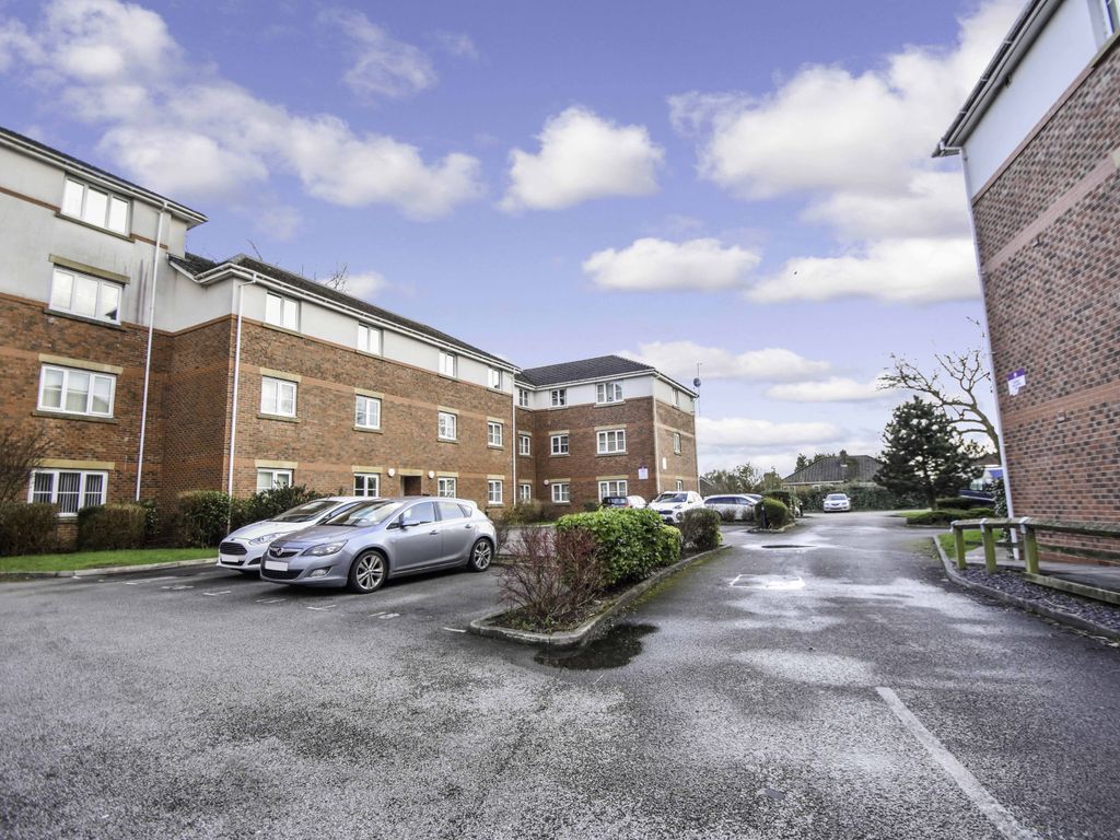 2 bed flat to rent in Lever Court, Moor Lane, Salford M7 Zoopla