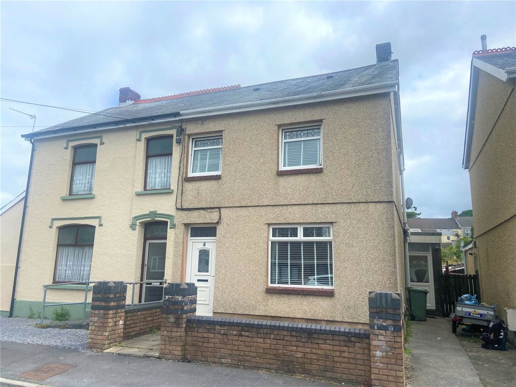 3 bed semidetached house for sale in Rawlings Road, Llandebie