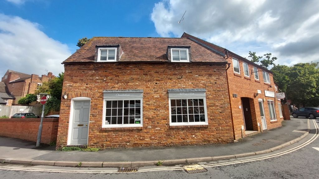 Retail premises to let in 7 Severn Street, Worcester, Worcestershire