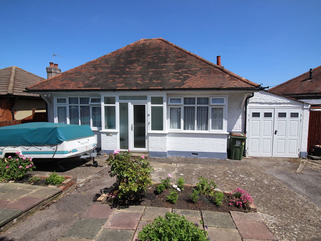 3 bed bungalow for sale in Langley Avenue, Worcester Park KT4 Zoopla