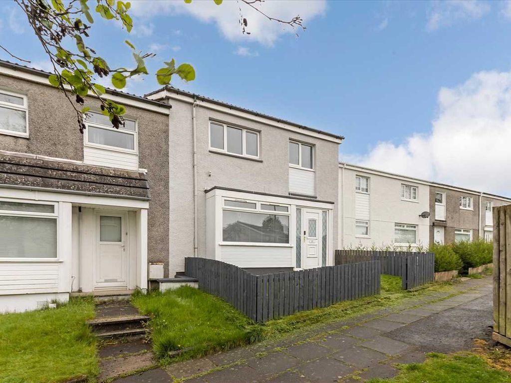 3 bed end terrace house for sale in Glen More, St Leonards, East