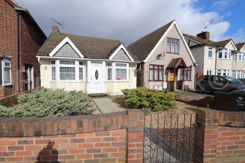 2 bed bungalow for sale in Rainham Road South, Dagenham RM10, £390,000 Zoopla