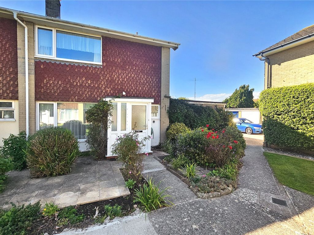2 bed end terrace house for sale in Seaview Gardens, Rustington