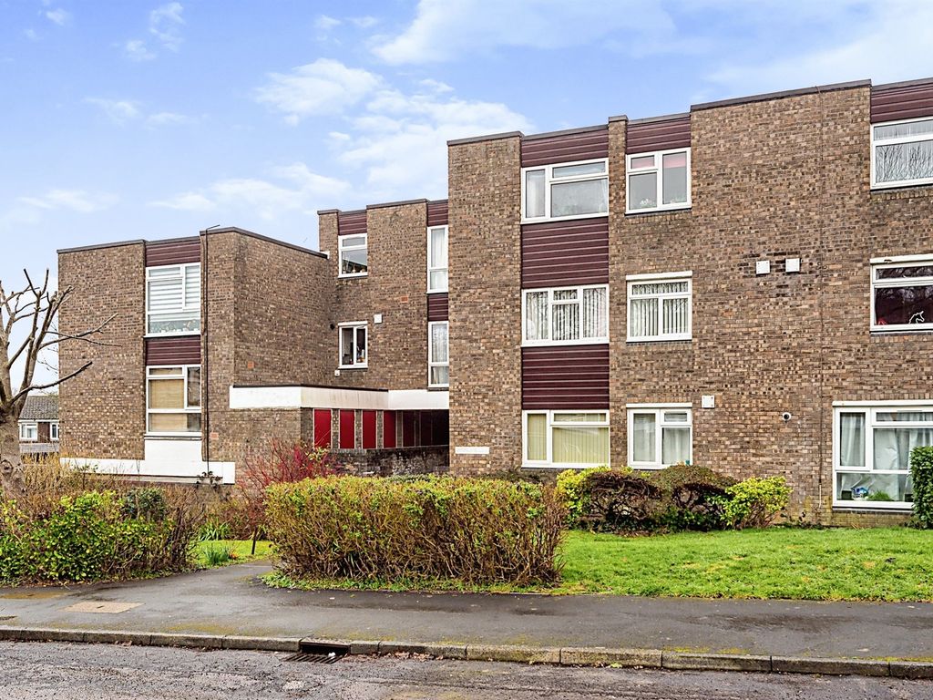 1 bed flat for sale in Showfields Road, Tunbridge Wells TN2, £130,000