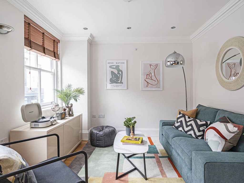 2 bed flat for sale in Highgate Road, Kentish Town, London NW5, £