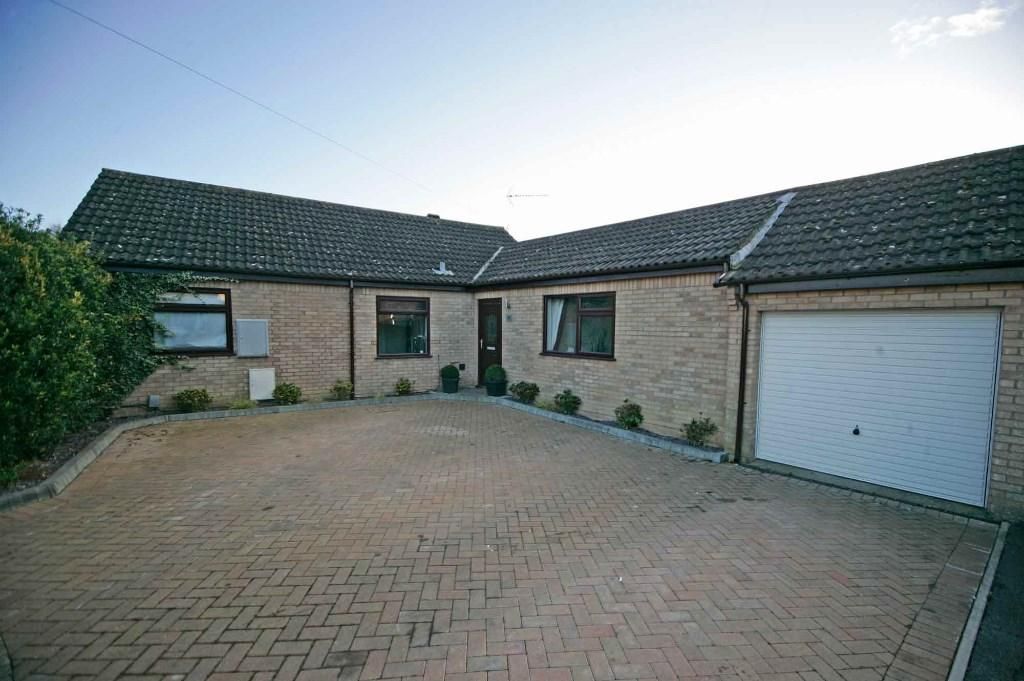 3 bed detached house to rent in Drinkwater Close, Newmarket CB8, £1,300