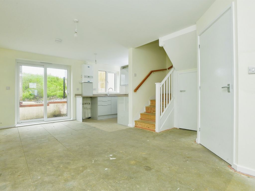 3 bed semidetached house for sale in Beaufort Close, Plymouth PL5, £