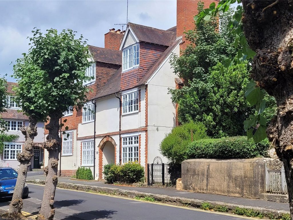 3 bed end terrace house for sale in Lime Tree Walk, Sevenoaks, Kent TN13, £495,000 Zoopla