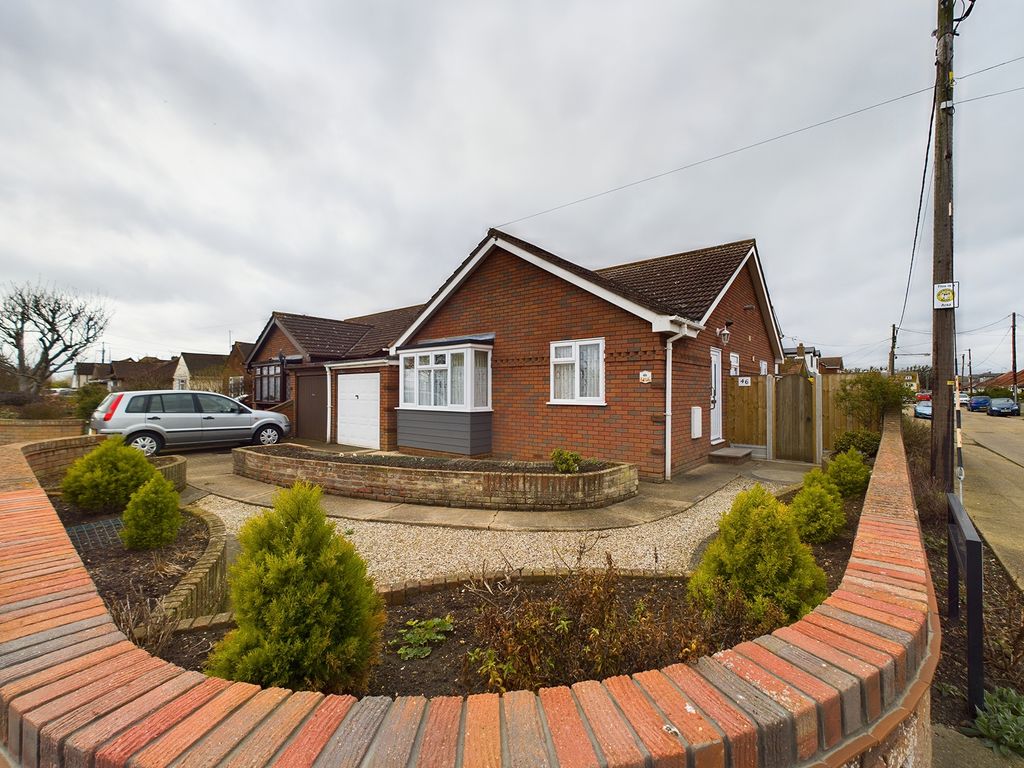 1 bed detached bungalow for sale in Haven Road, Canvey Island SS8 Zoopla