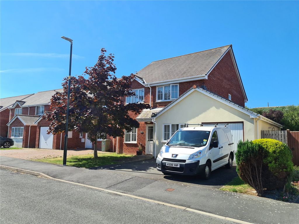 5 bed detached house for sale in Glan Rheidol, Llanbadarn Fawr