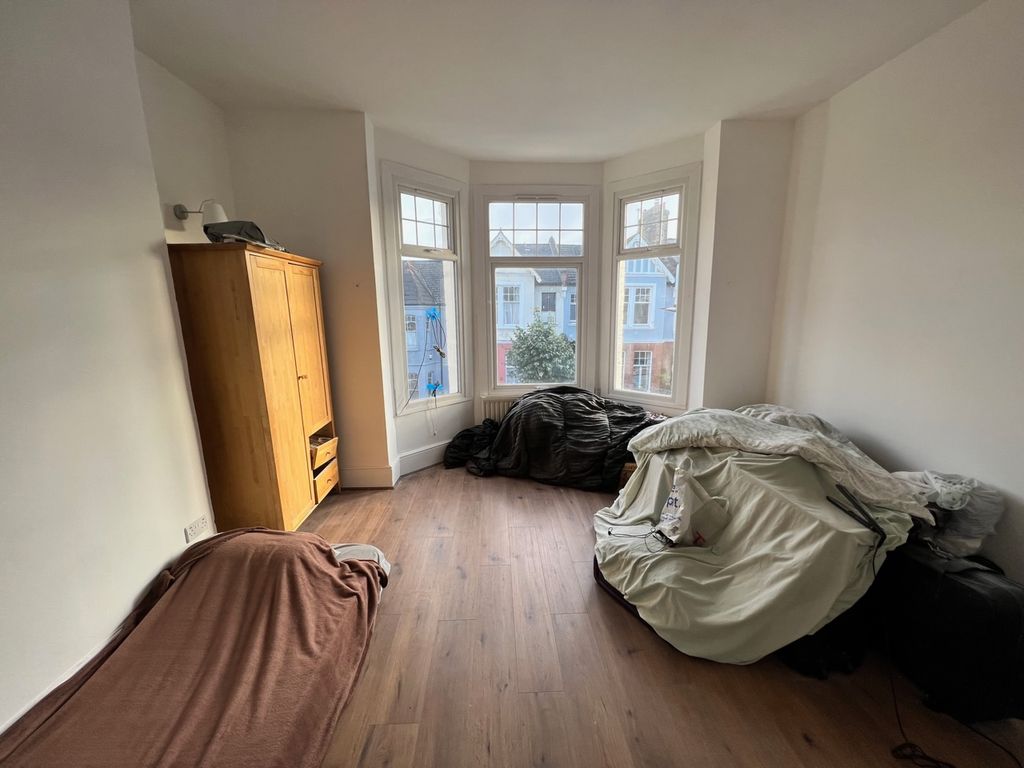 5 bed terraced house to rent in Gunton Road, London E5, £4,400 pcm Zoopla