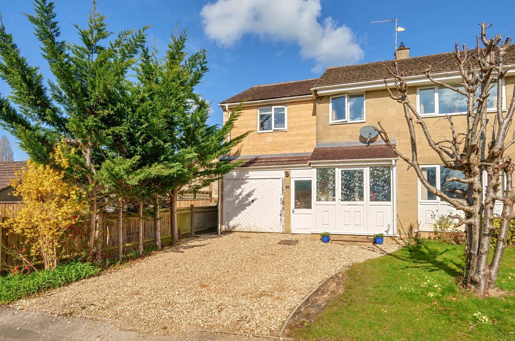 4 bed semidetached house for sale in Oakleaze, Malmesbury SN16
