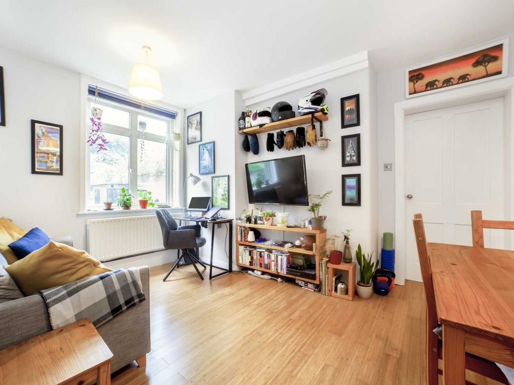 1 bed flat for sale in Peabody Buildings, Rosendale Road, Herne Hill ...