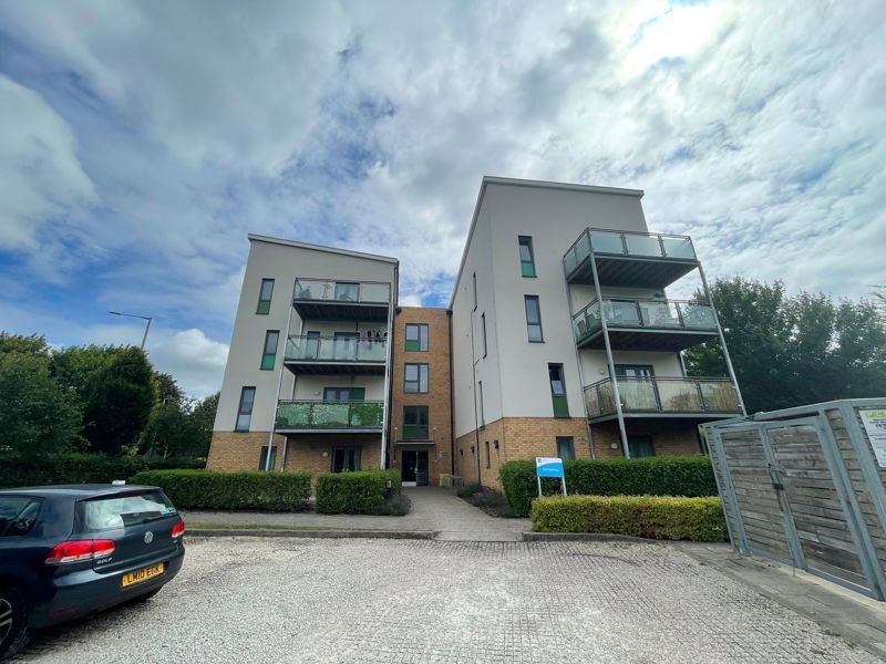 2 bed flat for sale in Falconers Road, Luton LU2 Zoopla