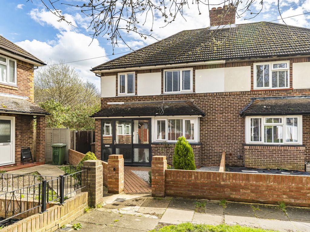 3 bed semidetached house for sale in Ashford, Surrey TW15, £500,000