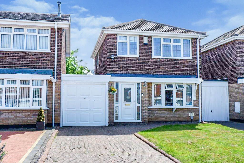 3 bed linkdetached house for sale in Briar, Amington, Tamworth B77