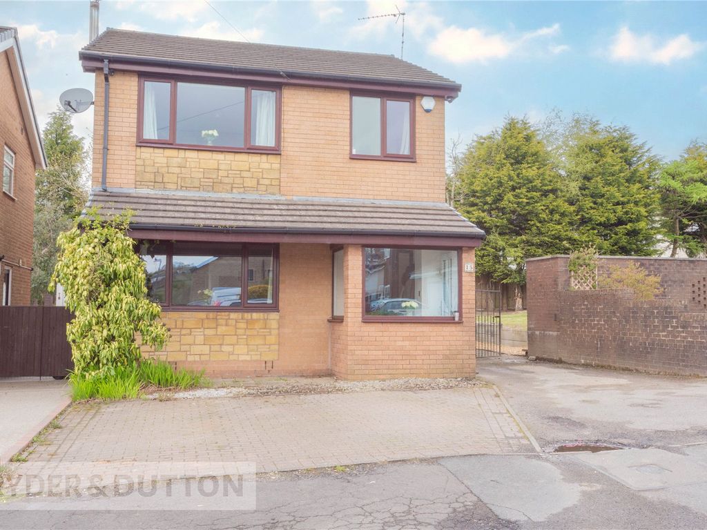 4 bed detached house for sale in Moorcroft, Ramsbottom, Bury BL0, £