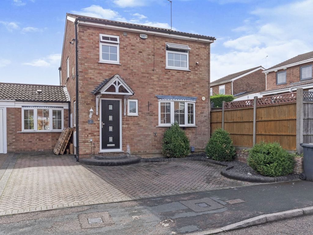 Alderton Close, Luton LU2  