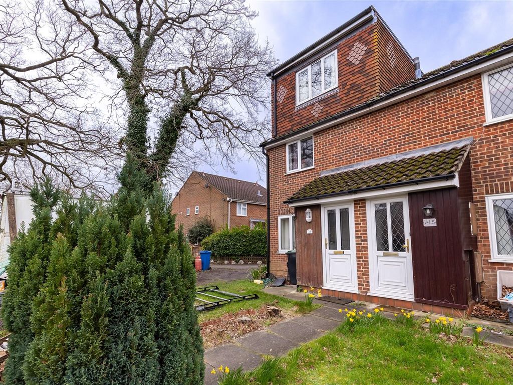2 bed end terrace house for sale in Hampden Close, North Weald, Epping