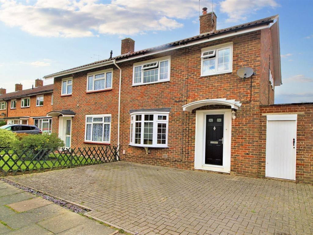 3 bed semidetached house for sale in Oxford Road, Crawley RH10 Zoopla