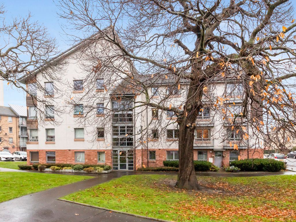 2/6 St Triduanas Rest, Edinburgh EH7  