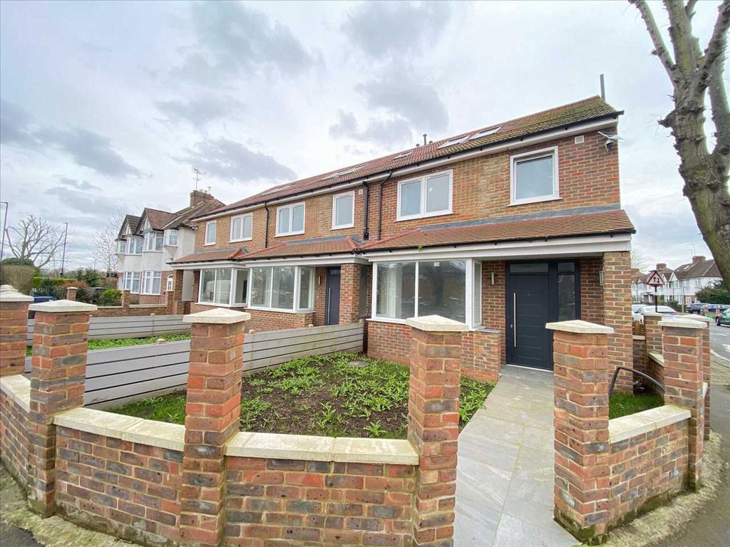 12 bed end terrace house to rent in Ruislip Road East, London W13, £12,750 pcm Zoopla