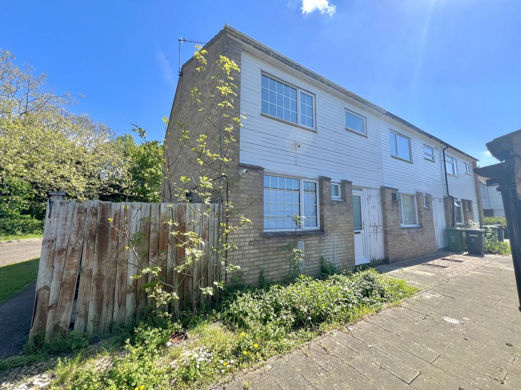 3 bed end terrace house for sale in Adderley, Bretton PE3, £180,000