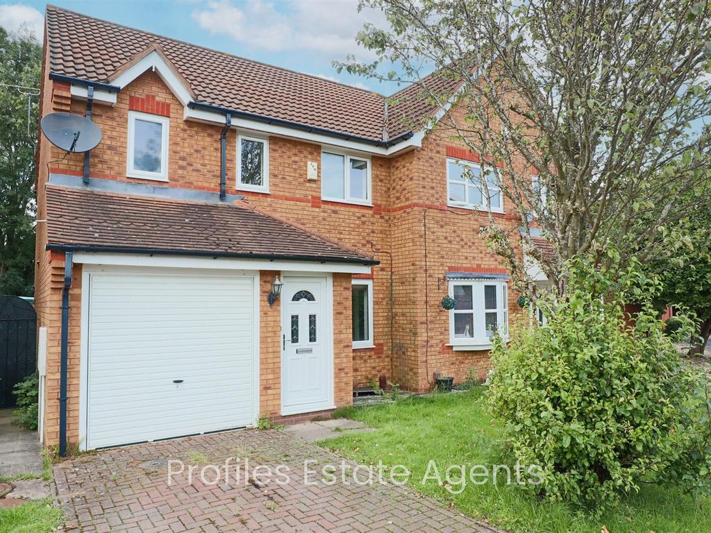 3 bed semidetached house for sale in Munnings Drive, Hinckley LE10