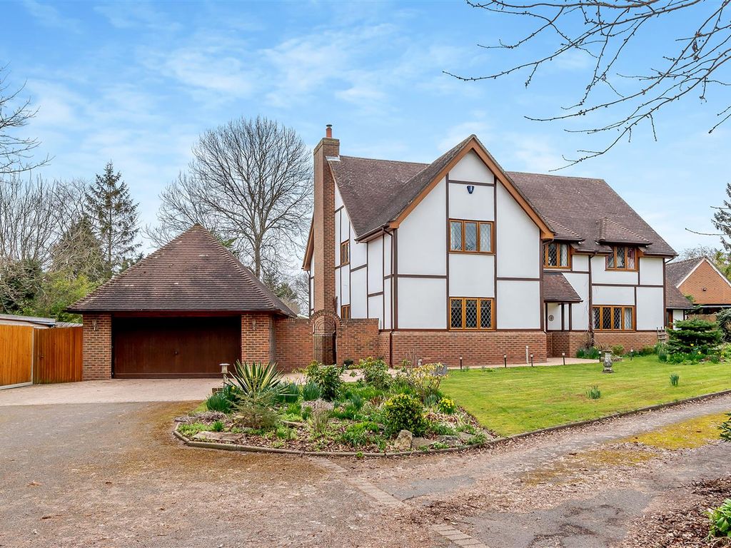 6 bed detached house for sale in Lancet Lane, Loose, Maidstone ME15