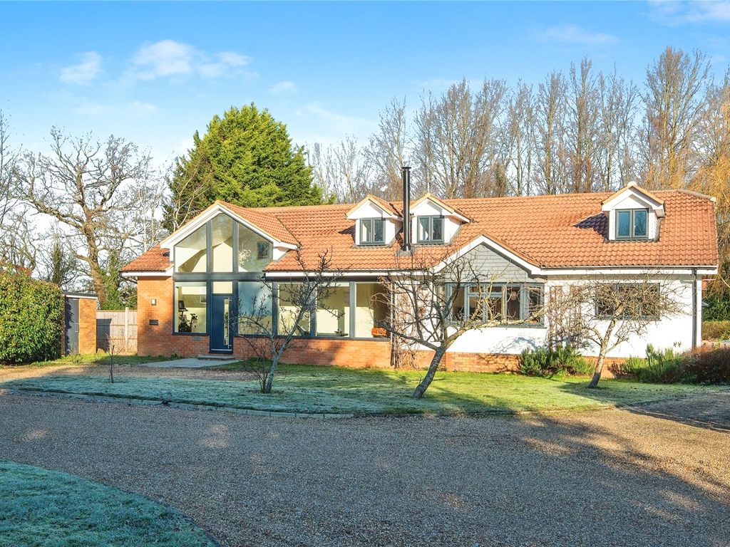 4 bed detached house for sale in River Island Close, Fetcham