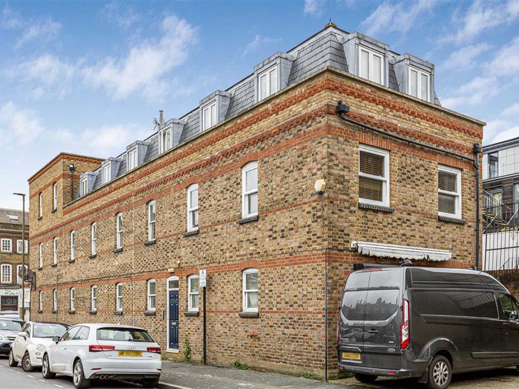 1 bed flat to rent in Earlswood Street, London SE10, £1,500 pcm Zoopla