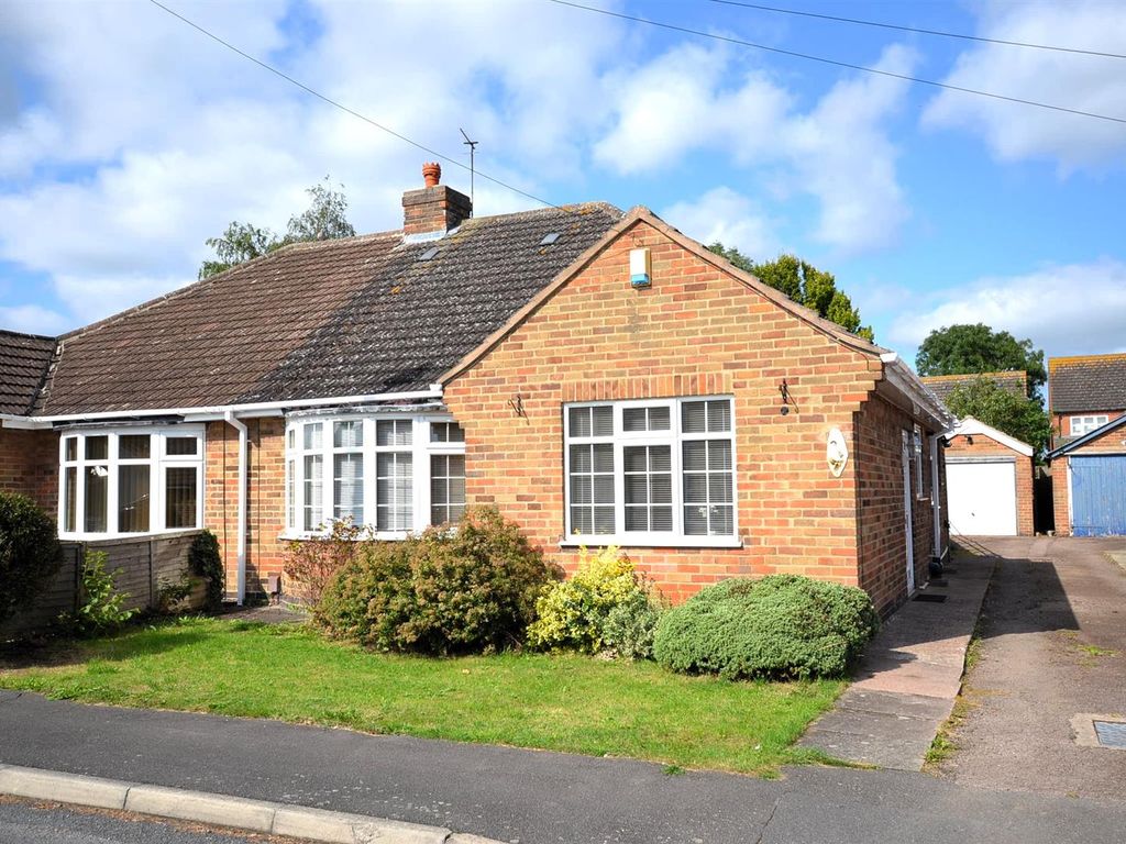 2 bed semidetached bungalow for sale in Radnor Drive, Shepshed