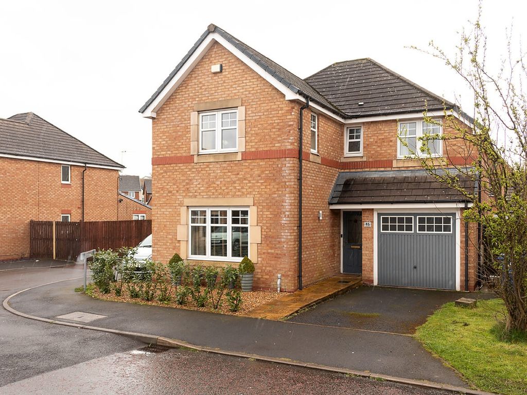 4 bed detached house for sale in Bluebell Way, Huncoat, Lancashire BB5