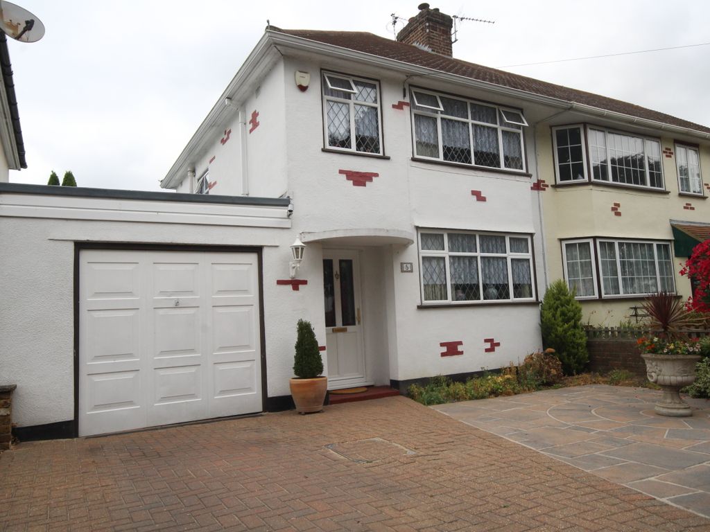 3 bed semidetached house for sale in Hurstdene Avenue, Staines TW18