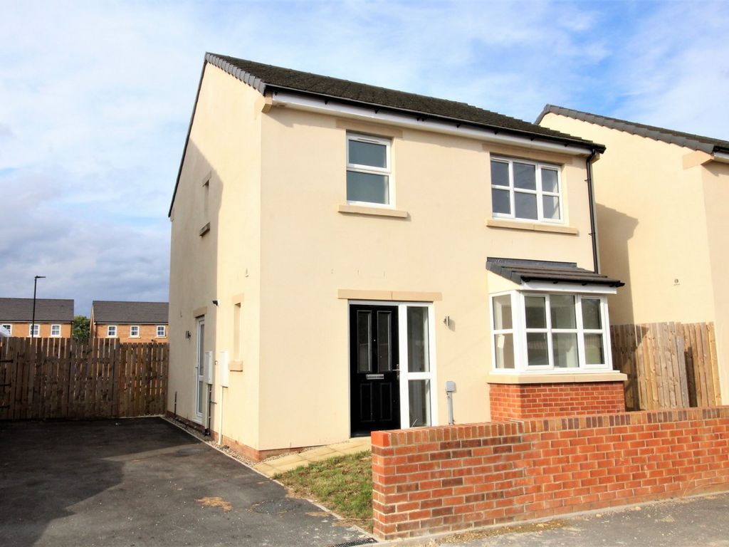 3 bed detached house for sale in Marina View, Stainforth, Doncaster