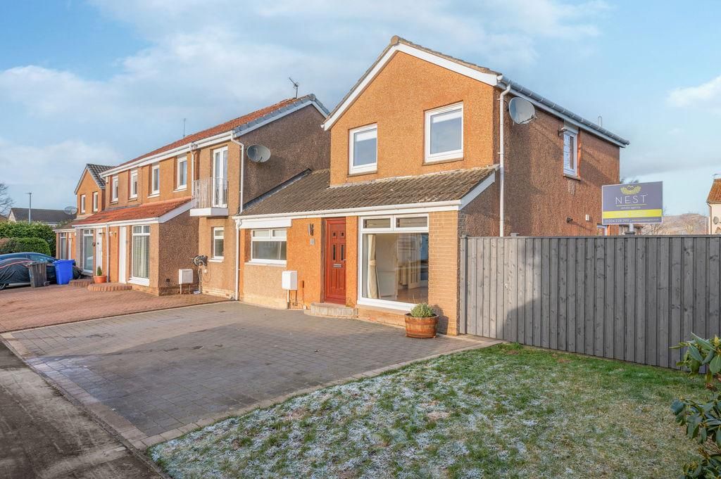 3 bed linkdetached house for sale in Keith Avenue, Stirling FK7, £