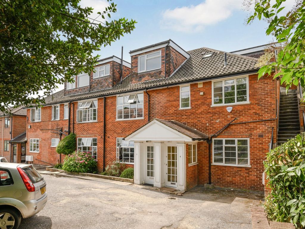 Draxmont Court, Draxmont, London SW19  